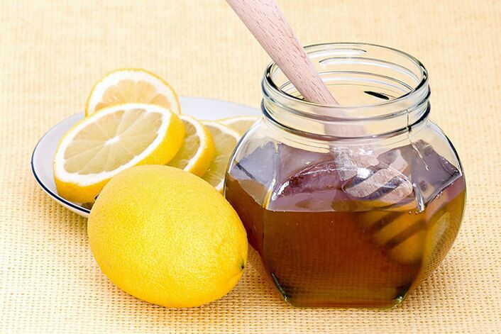 Sitruuna ja hunaja ovat ainesosia maskille, joka valkaisee ja kiristää kasvojen ihoa täydellisesti